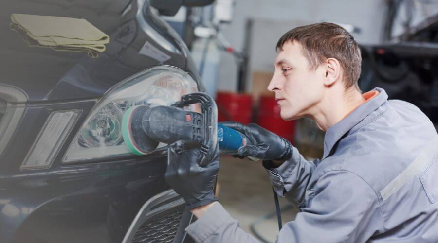 Why choose water damage restoration service for commercial flood cleanup in Stamford